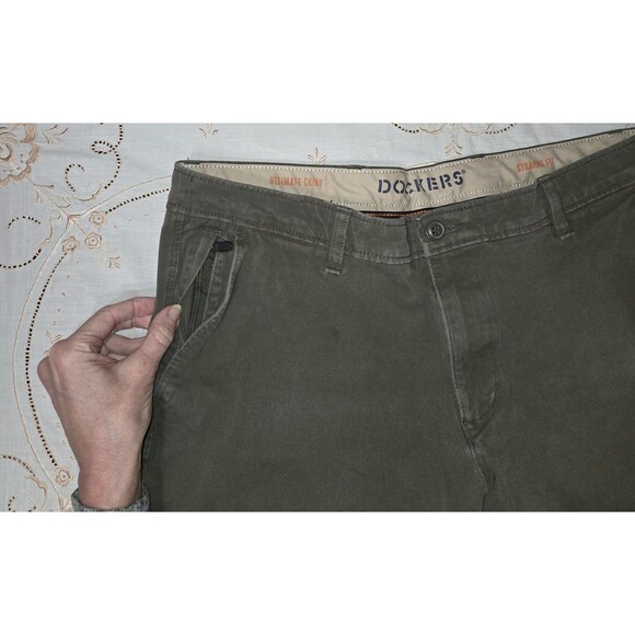 Dockers, Khaki 36"x32" Ultimate Chino, Straight Fit, 360° Stretch, Hidden Pocket - Picture 1 of 7